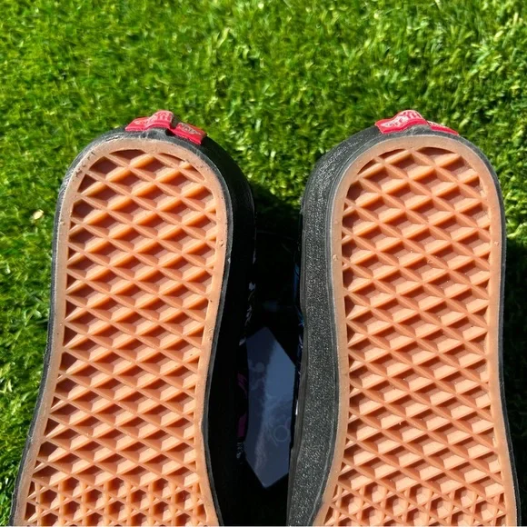 Vans X Disney 100th Villains Sk8Hi Shoes Men's Size 7.5 Womens 9 Black Sneakers - Picture 14 of 15